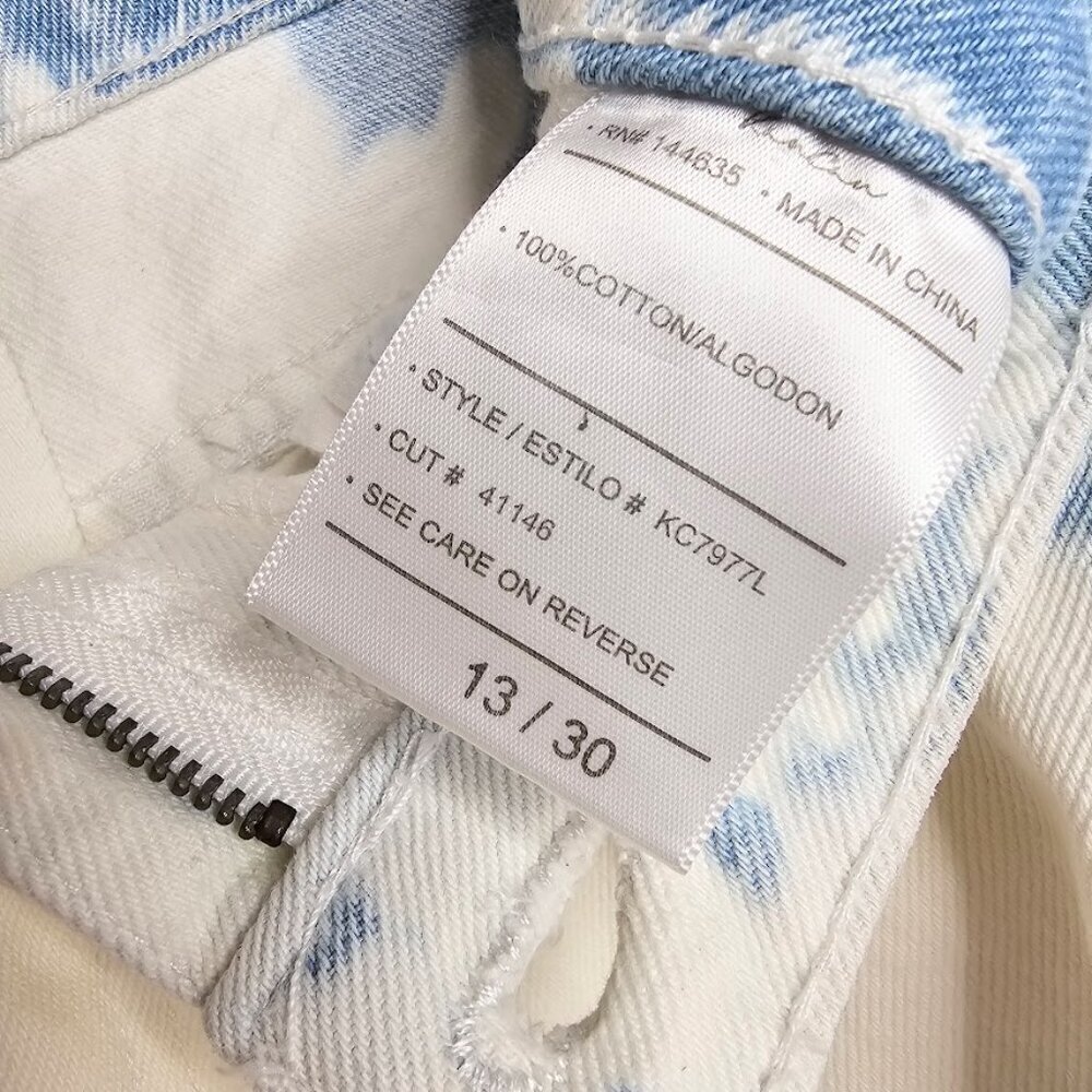NEW KANCAN Maggie Jean Shorts size 13/30 BLUE & WHITE Denim High Rise Raw Hem - Picture 8 of 8